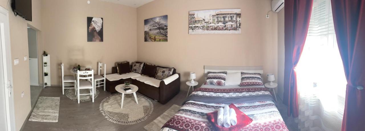 Downtown Apartment *